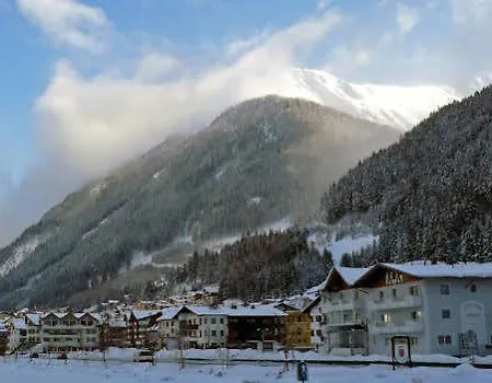 Отель Germania 4*